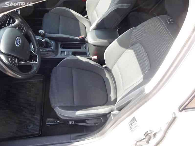 Ford Focus 1.5 TDCI Combi r.v.2018 (88 kw) 2.MAJITEL - foto 16