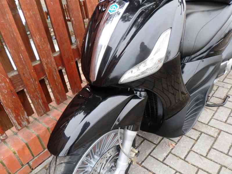 Piaggio Beverly 125 - foto 13