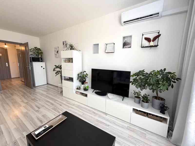 PRONÁJEM BYTU 1+KK V RAJHRADĚ U BRNA - foto 9