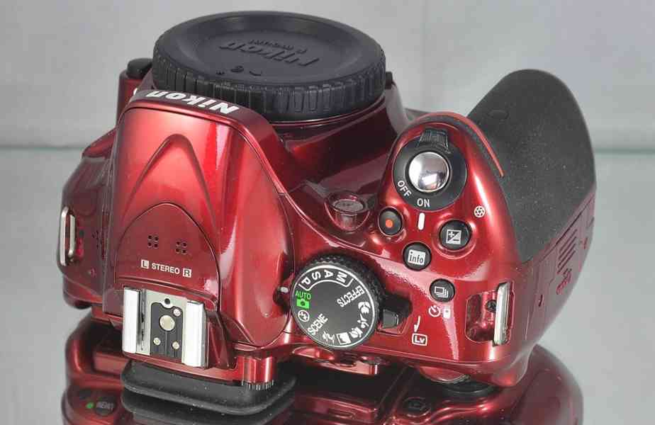 Nikon D5200 **APS-C 24,1 MPix *Full HDV* 9200 Exp. - foto 5