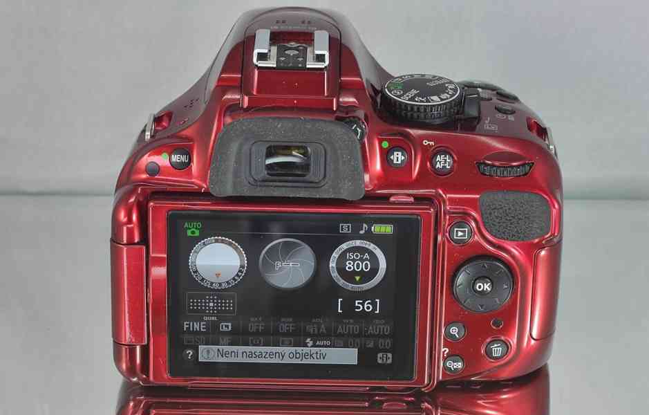 Nikon D5200 **APS-C 24,1 MPix *Full HDV* 9200 Exp. - foto 7