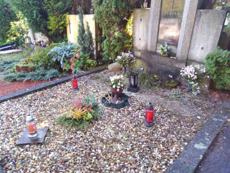 Přenechání hrobu na Ústředním hřbitově v Brně - foto 1
