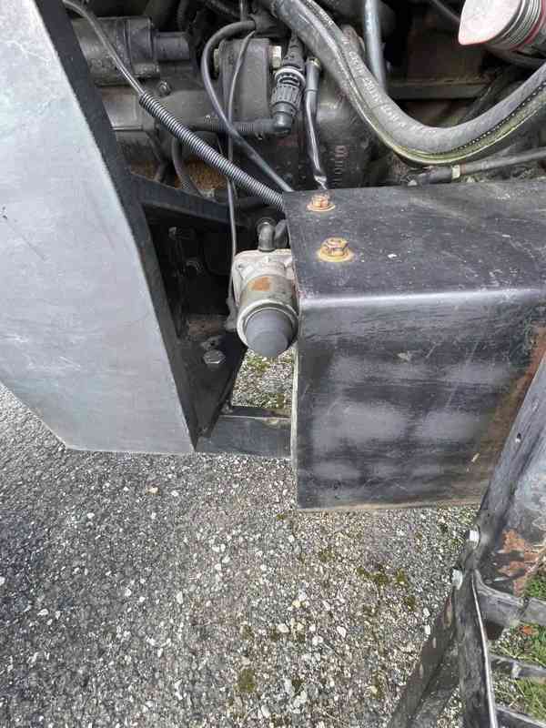 Trktor BELARUS 1221,4 garance, servisovany, čeln.nakladač. - foto 11