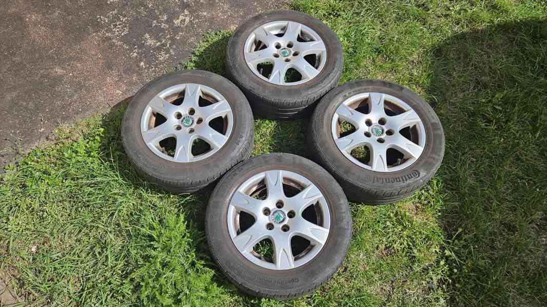 Škoda Fabia elektrony alukola disky 14" pneumatiky 185/60R14 - foto 1
