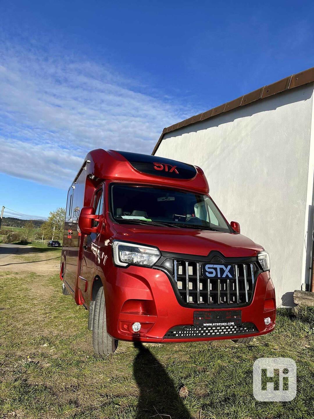 Přepravník pro koně STX Renault - foto 1