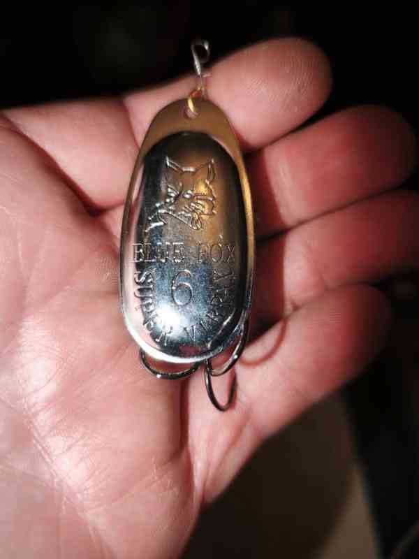 Nové woblery a třpytky (cca 38ks) + krabičky - foto 4
