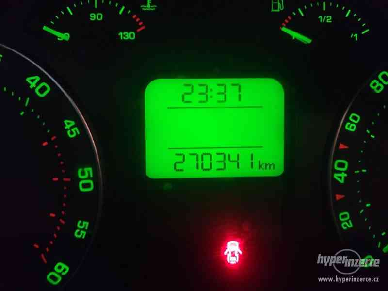 Škoda Octavia II - 1.9 TDI, 77 kW, r.v. 2008 s vadou motoru - foto 12