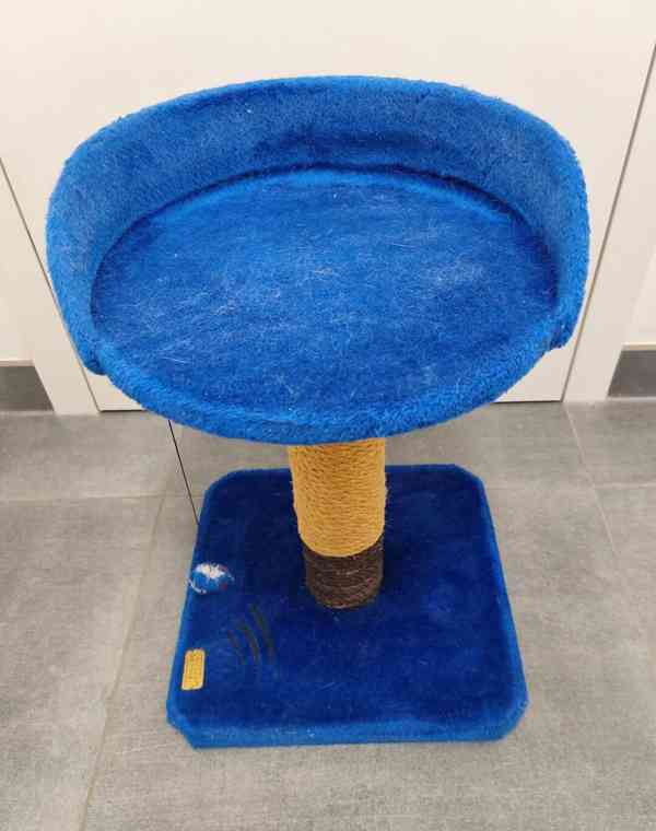 Prodám škrabadlo sloupek s pelíškem - foto 2