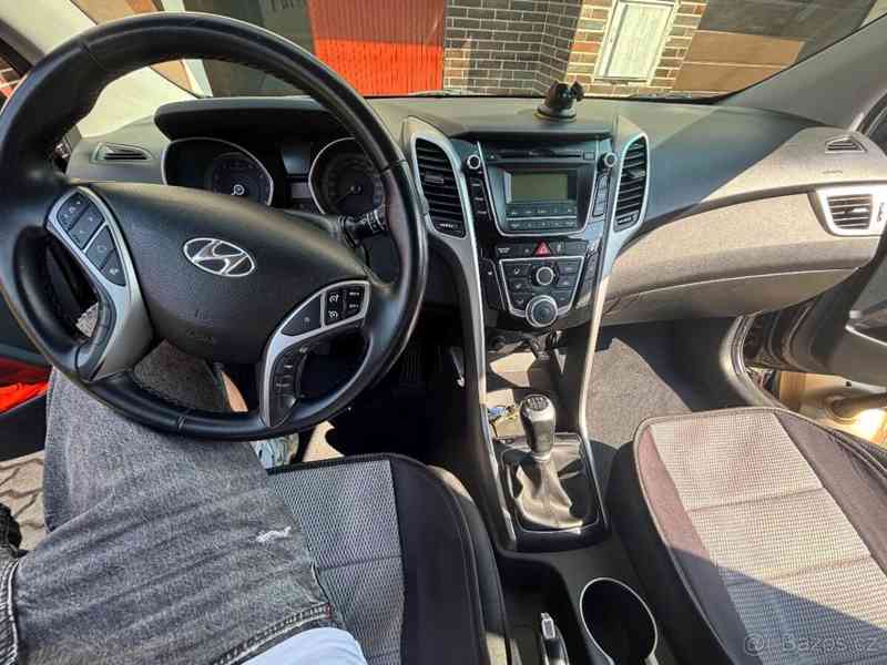 Hyundai i30 1,6   gdi 99kw - foto 8