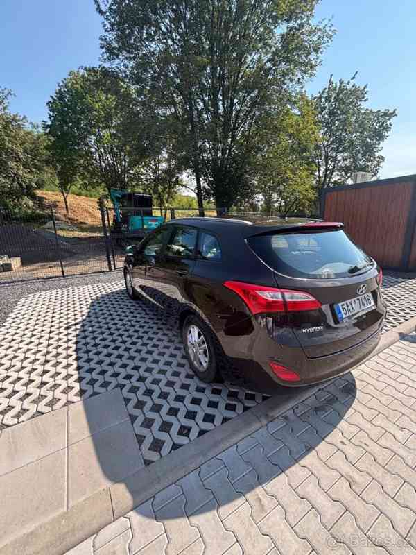 Hyundai i30 1,6   gdi 99kw - foto 2