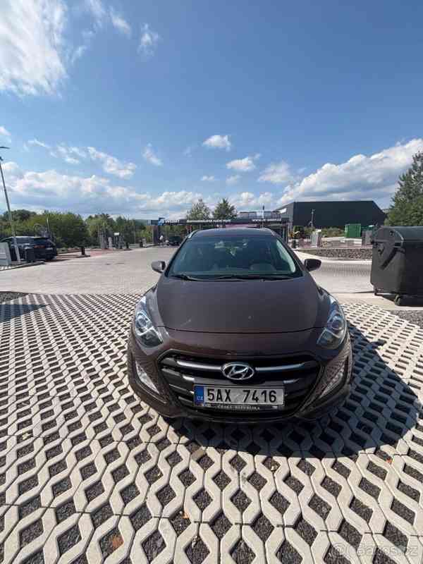 Hyundai i30 1,6   gdi 99kw - foto 1