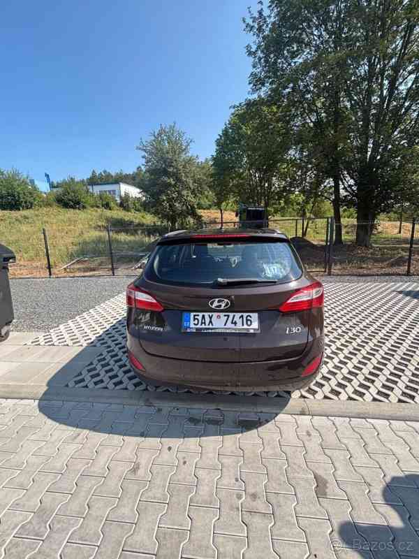 Hyundai i30 1,6   gdi 99kw - foto 3