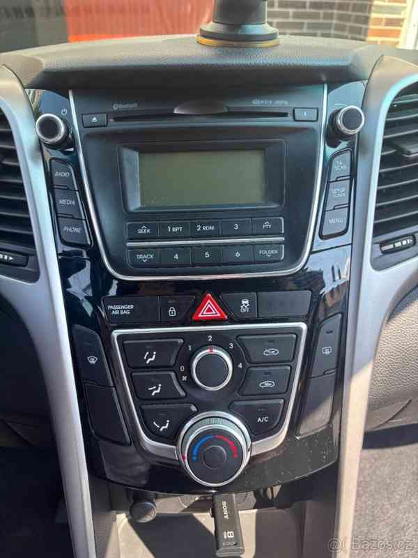 Hyundai i30 1,6   gdi 99kw - foto 4