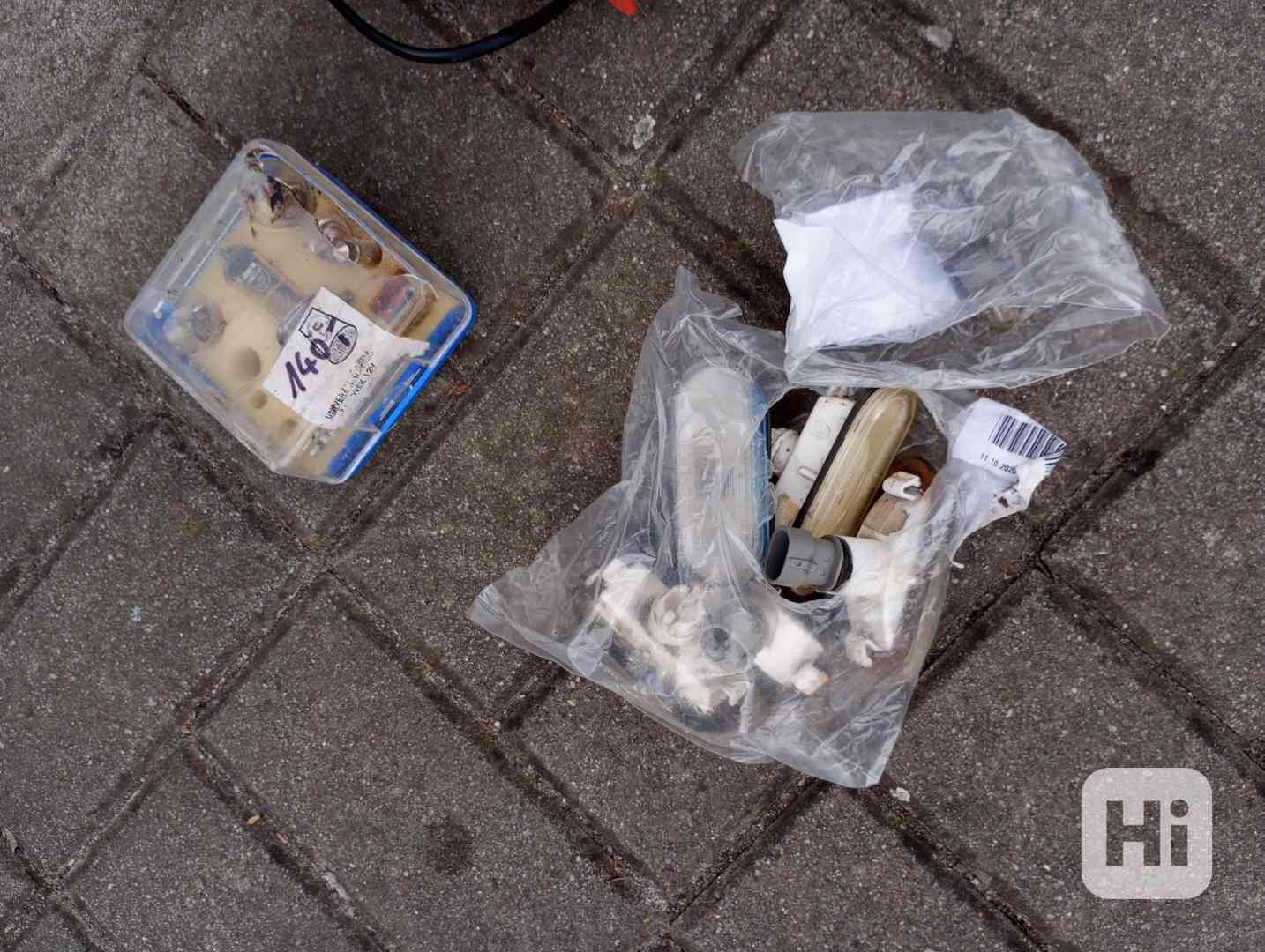 Prodej autonabíječky a dalšího příslušenství  - foto 1