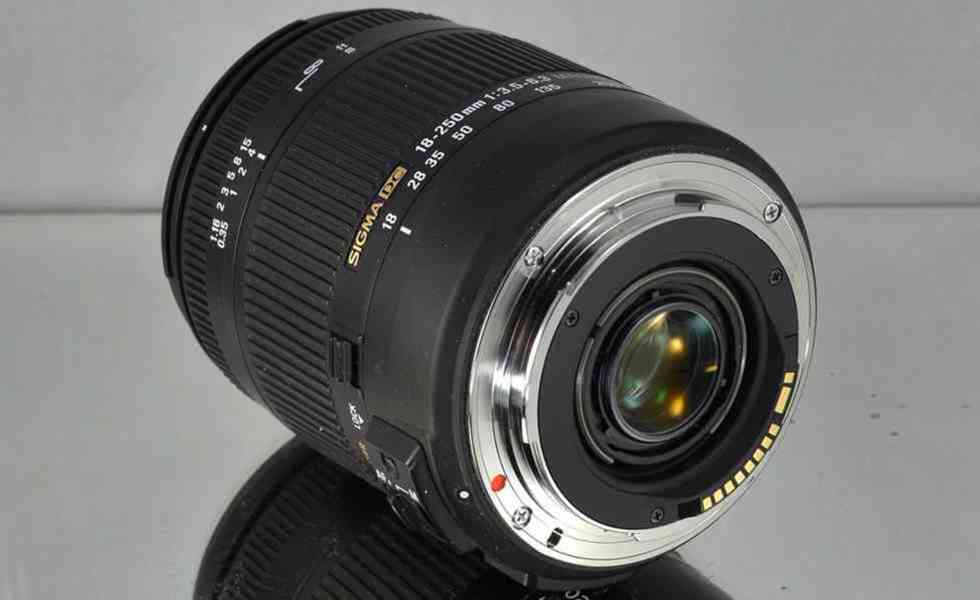 pro Canon - Sigma DC 18-250mm 1:3.5-6.3 HSM OS *APS-C zoom - foto 5