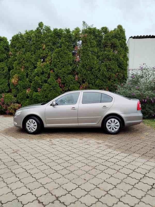 Škoda Octavia II Facelift, výbava elegance, tažné zařízení - foto 2