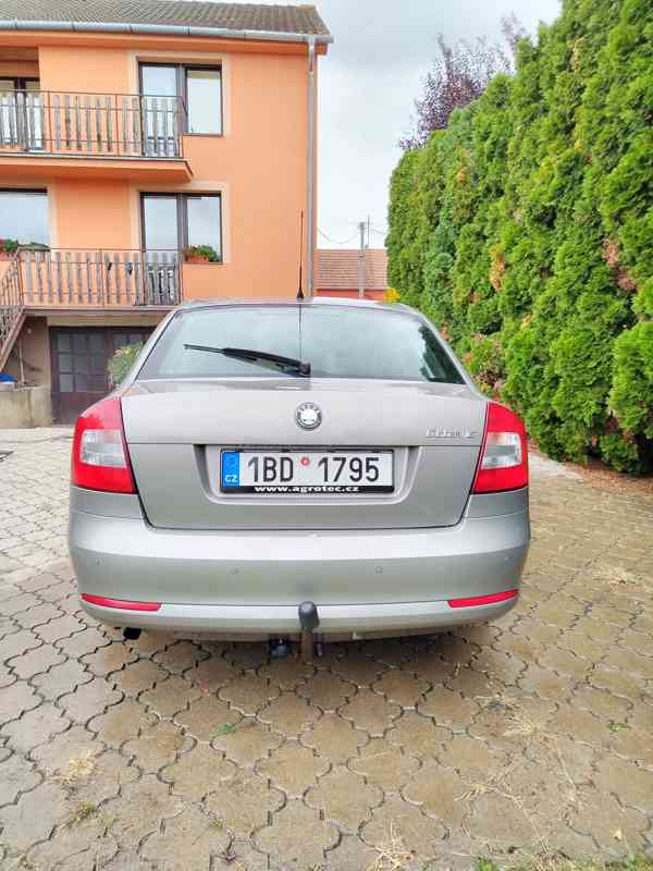 Škoda Octavia II Facelift, výbava elegance, tažné zařízení - foto 3