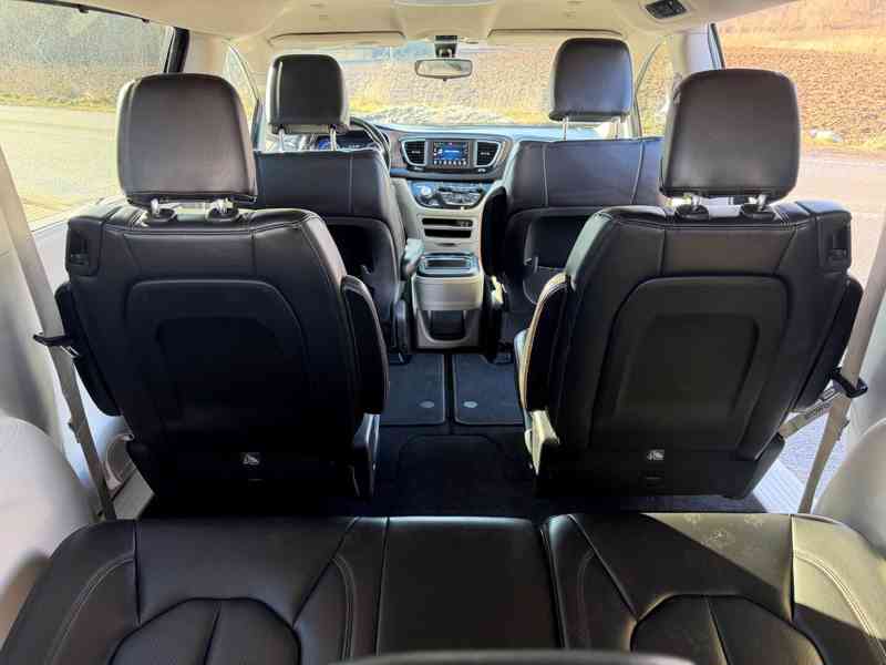 Chrysler Pacifica 3,6 Touring L DVD 2018 - foto 7