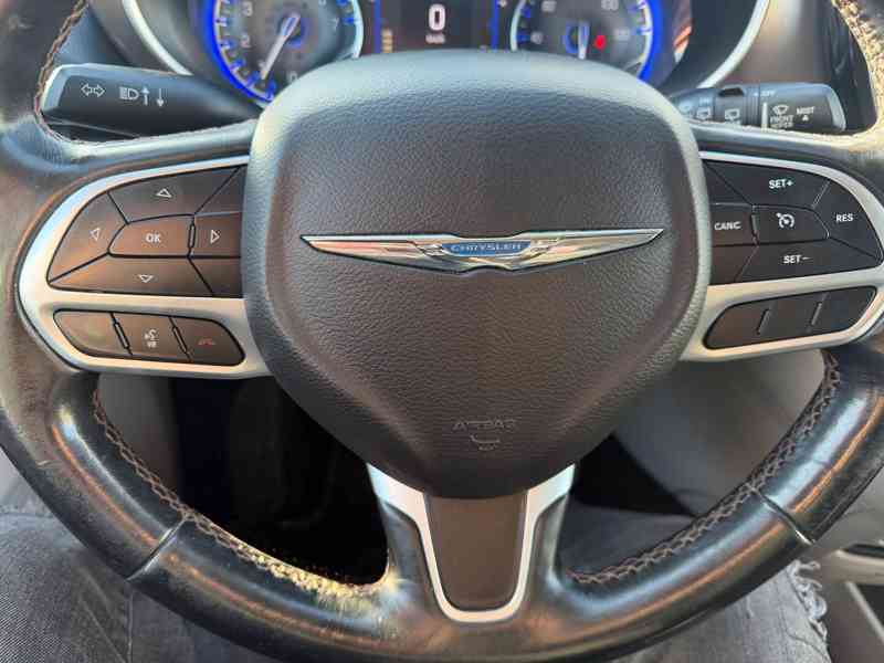 Chrysler Pacifica 3,6 Touring L DVD 2018 - foto 20