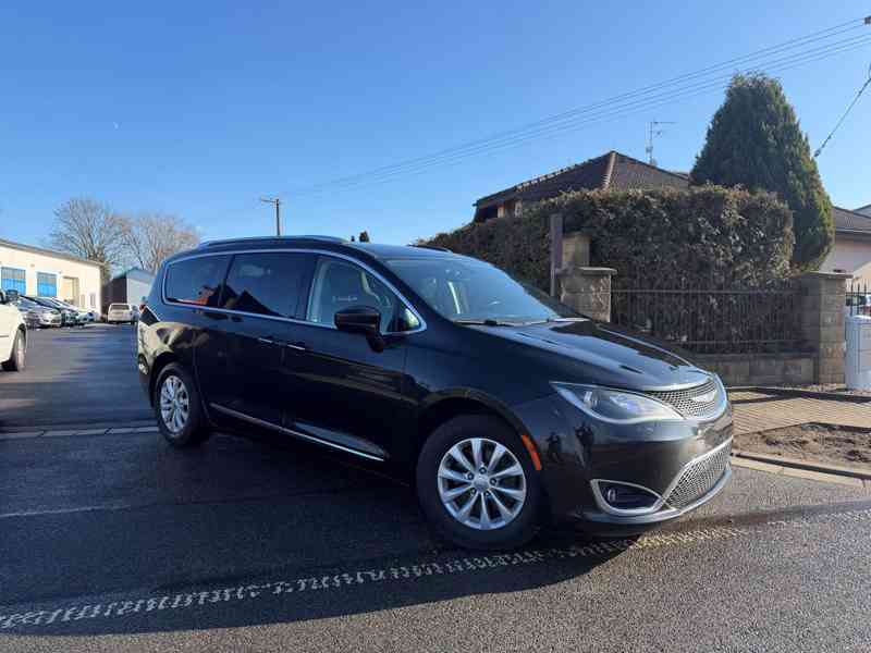 Chrysler Pacifica 3,6 Touring L DVD 2018