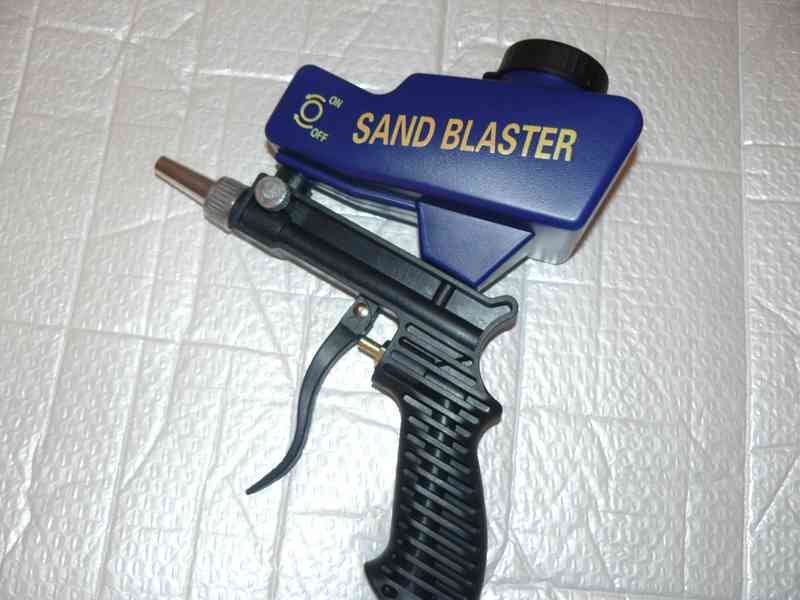 Ruční pískovačka s protiskluzovým designem (NOVÁ, NEPOUŽITÁ) - foto 2