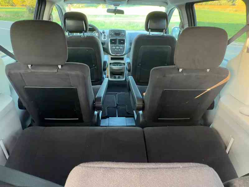 Dodge Grand Caravan 3,6 RT Pentastar 2013 - foto 7