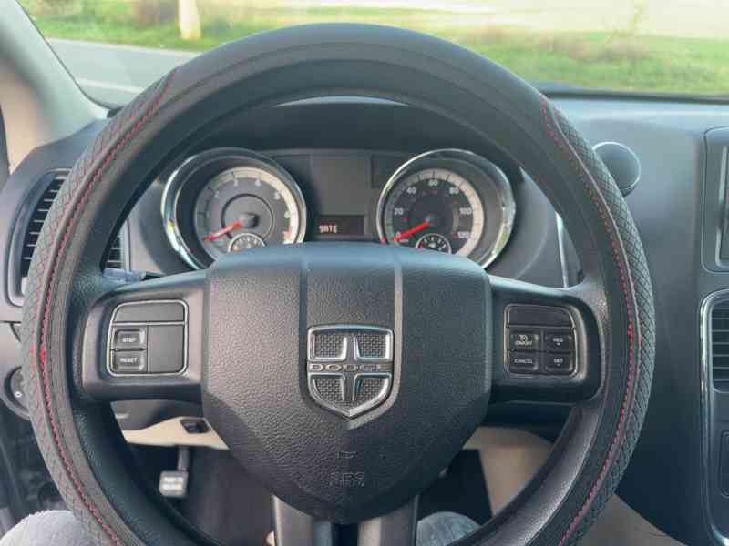 Dodge Grand Caravan 3,6 RT Pentastar 2013 - foto 14