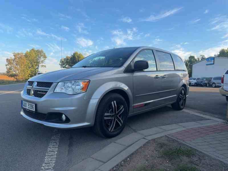 Dodge Grand Caravan 3,6 RT Pentastar 2013 - foto 1