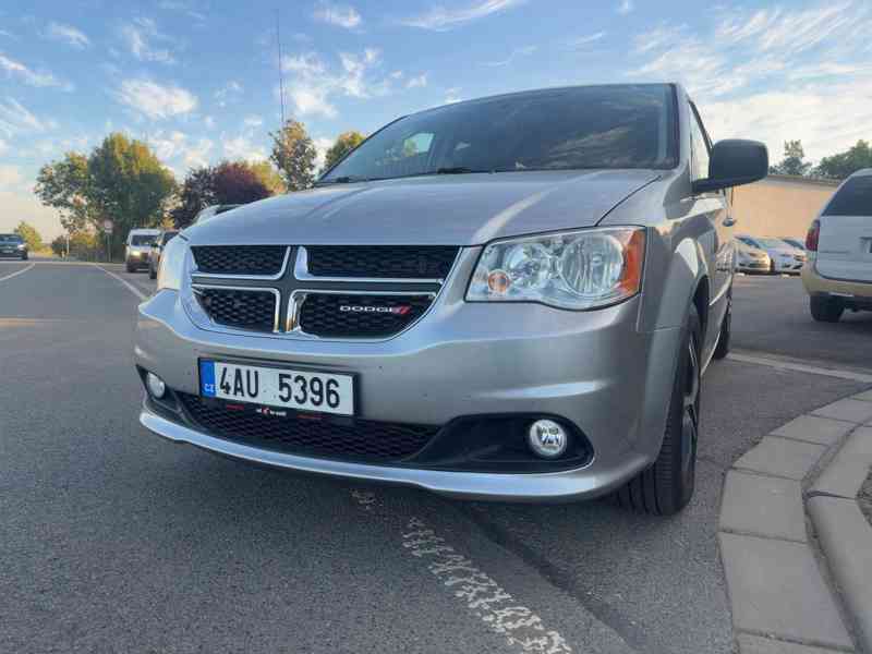 Dodge Grand Caravan 3,6 RT Pentastar 2013 - foto 5