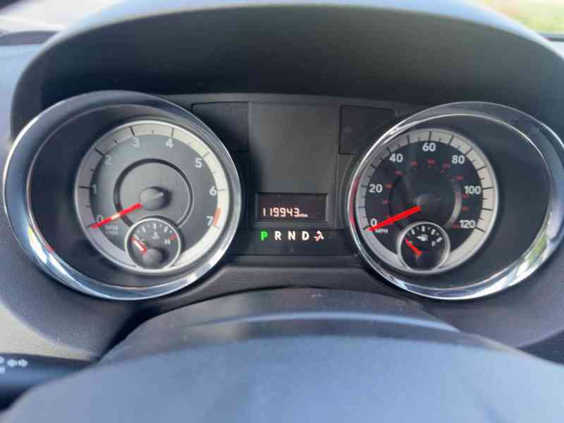 Dodge Grand Caravan 3,6 RT Pentastar 2013 - foto 15