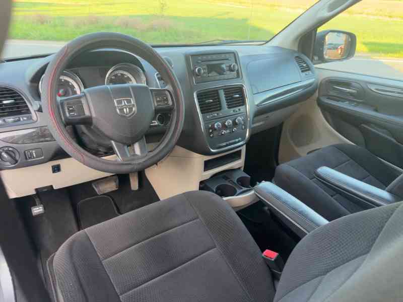 Dodge Grand Caravan 3,6 RT Pentastar 2013 - foto 11