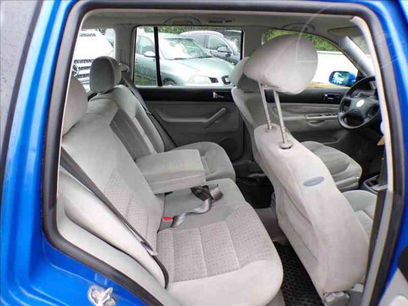 Volkswagen Golf 2,0 i TAŽNÉ ZAŘÍZENÍ - foto 10