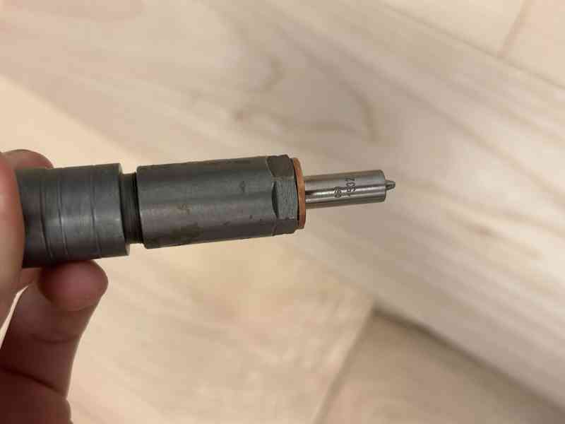 Vstřikovač Bosch 0445110252 / 0986435143 / 9656588980 - foto 4