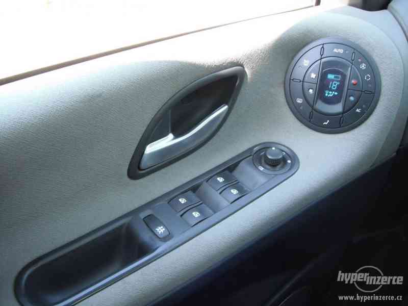 RENAULT Espace IV , 3.0dCi , 7míst,Panorama, Klima, Tempomat - foto 18