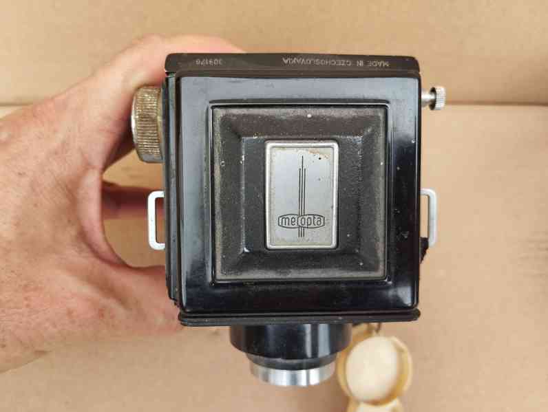 Starý československý fotoaparát Flexaret - foto 11
