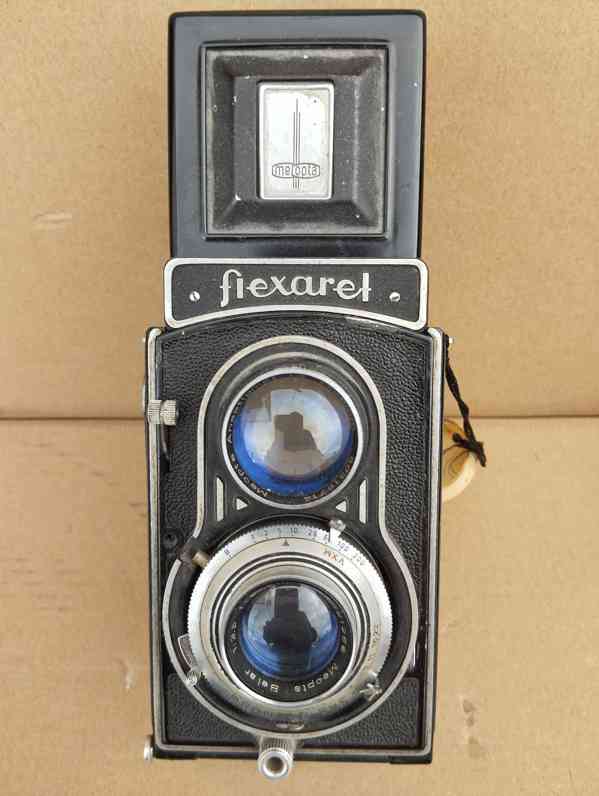 Starý československý fotoaparát Flexaret - foto 12