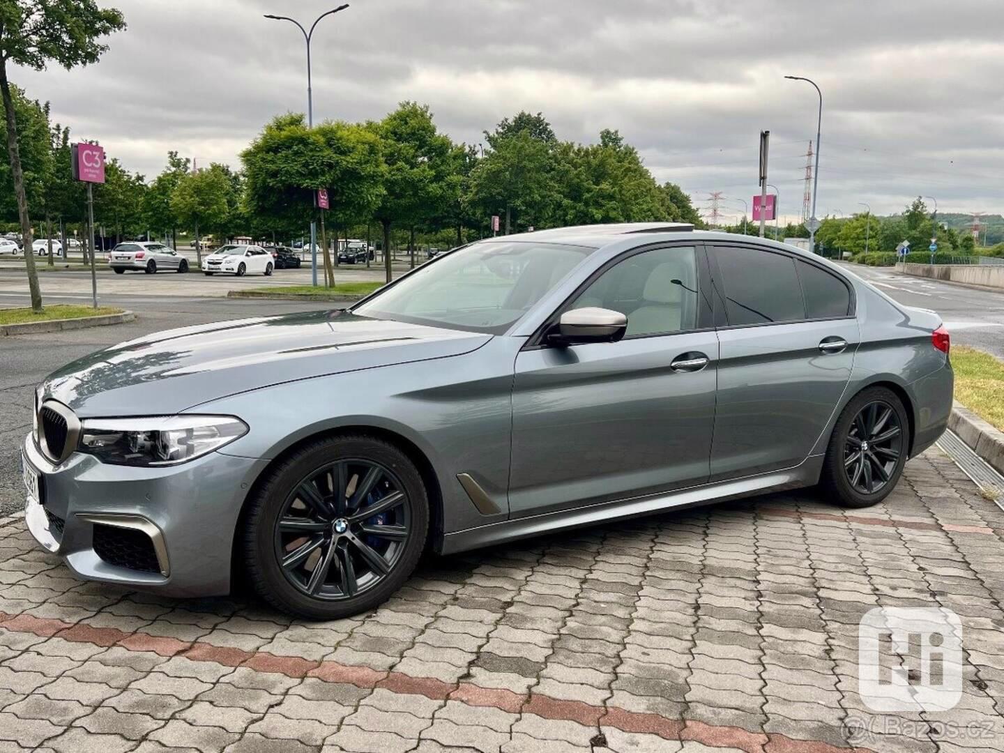 BMW Řada 5 4,4   550i 2017 M / xDrive 4x4 - foto 1