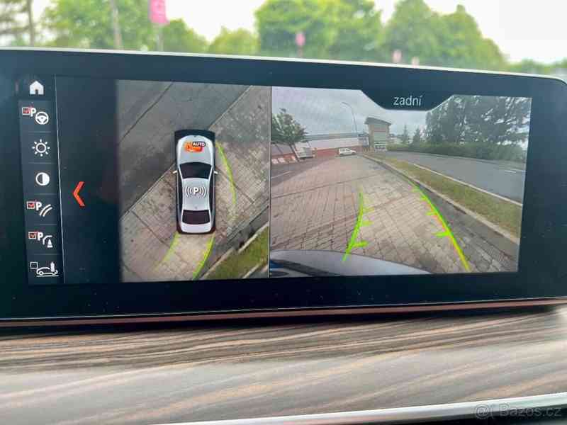 BMW Řada 5 4,4 550i 2017 M / xDrive 4x4 - foto 15