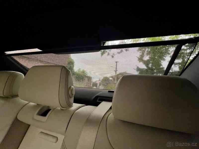 BMW Řada 5 4,4 550i 2017 M / xDrive 4x4 - foto 12