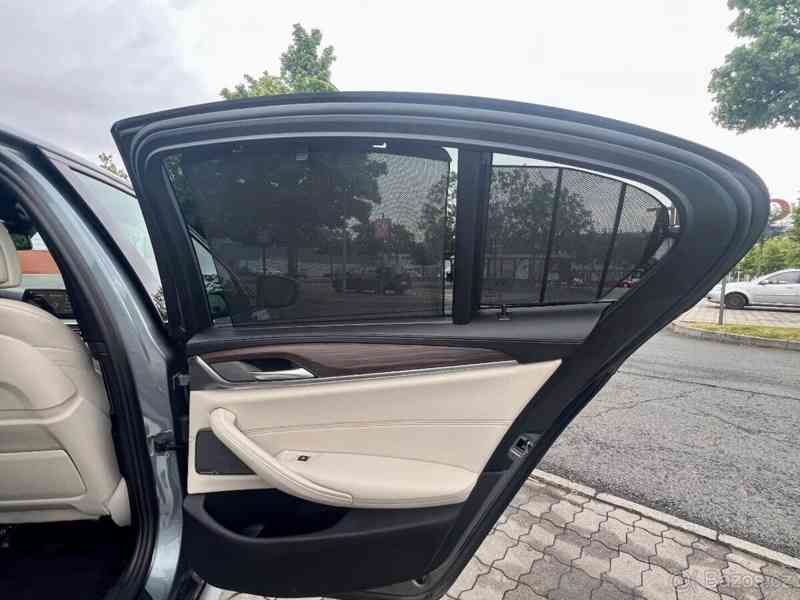 BMW Řada 5 4,4 550i 2017 M / xDrive 4x4 - foto 10
