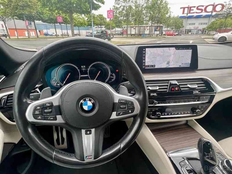 BMW Řada 5 4,4 550i 2017 M / xDrive 4x4 - foto 5