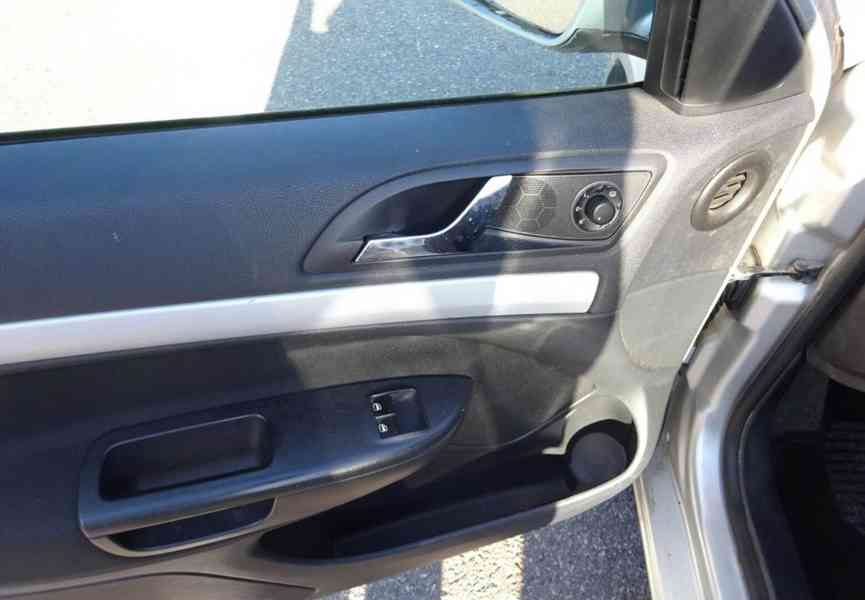 Škoda Octavia 1.6i r.v.2005 (75 kw) Koupeno v ČR - foto 6