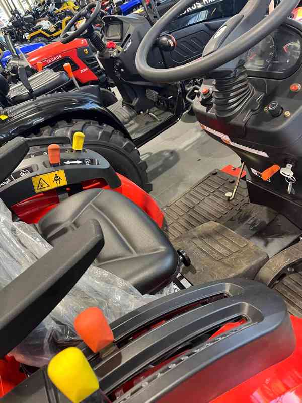 Tauros HX40a 4x4 (až 40 koní) - foto 3