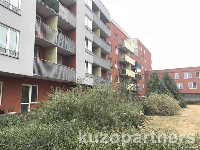 Prodej bytu 3+kk, 2x balkón, garážové stání - Mladá Boeslav - foto 2