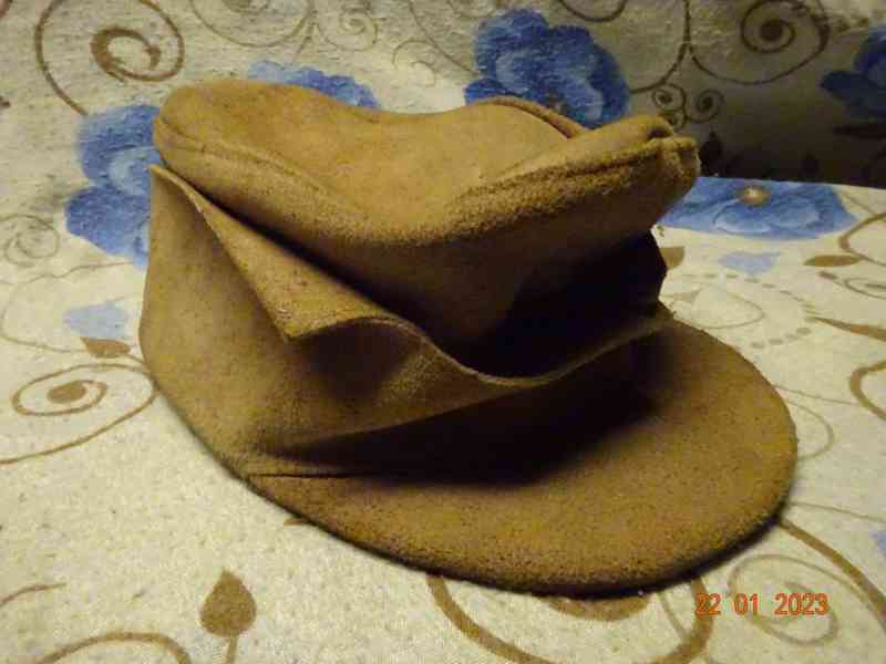 Kožená čapka - foto 1