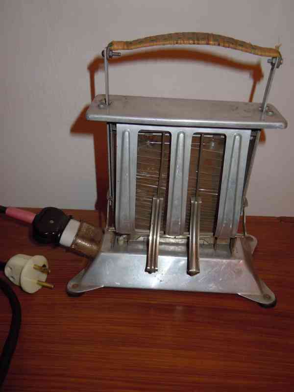 Starožitný prvorepublikový toaster - foto 5
