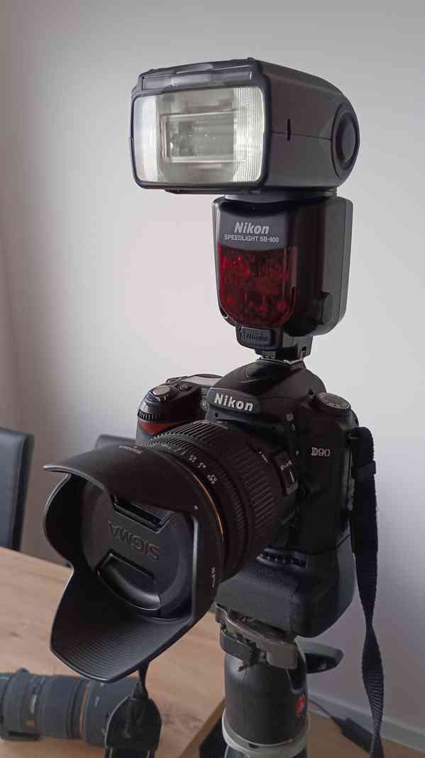 Nikon D90 + příslušenství - foto 12
