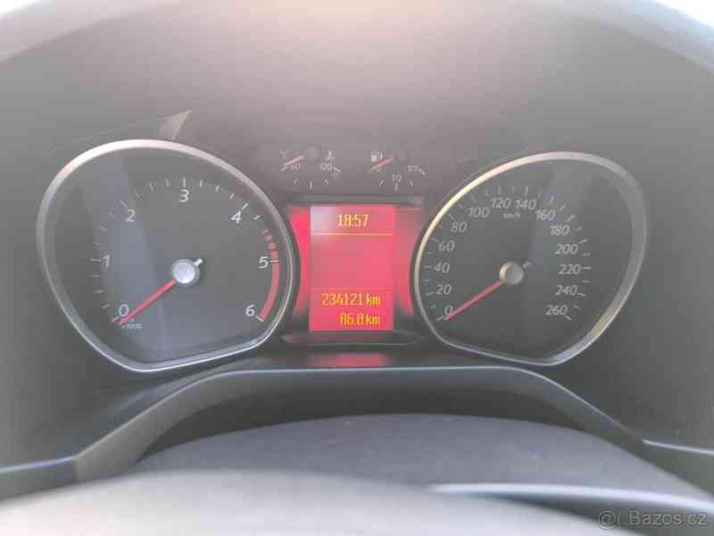 Ford S-MAX TDCi 103 kW, manuál, orig. bez - foto 12