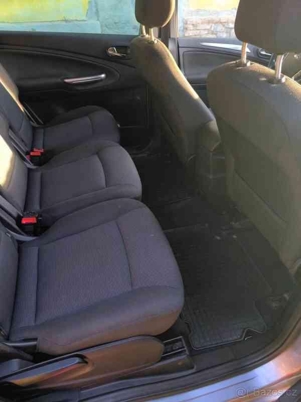 Ford S-MAX TDCi 103 kW, manuál, orig. bez - foto 15