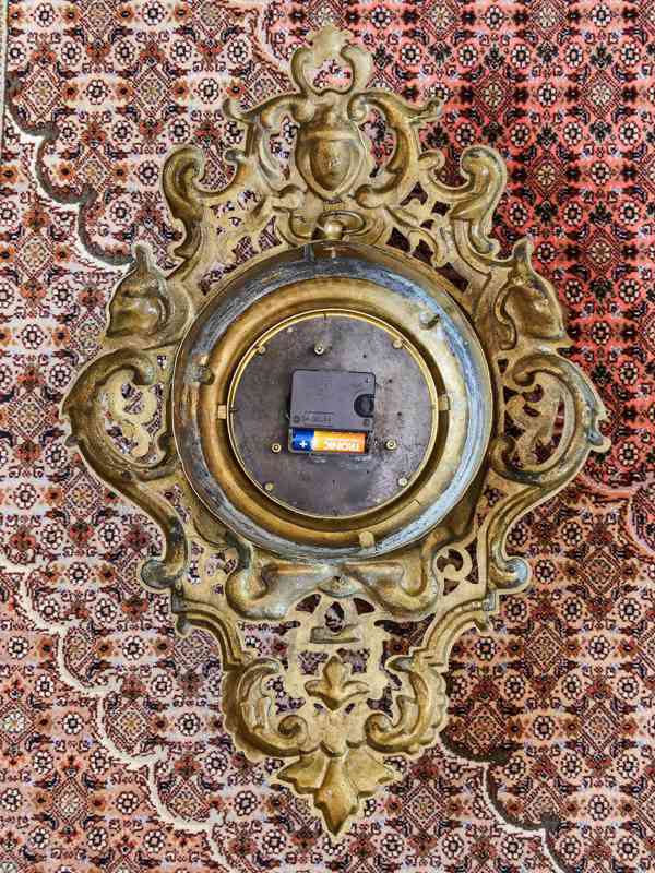 Luxusní nástěnné hodiny ve stylu baroka - foto 10